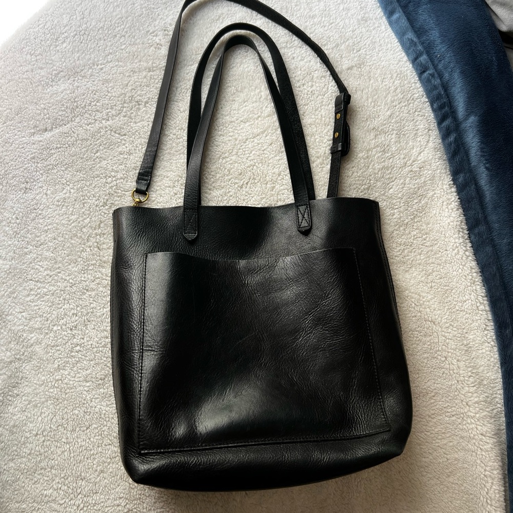 Madewell Black Leather Tote Bag 💼